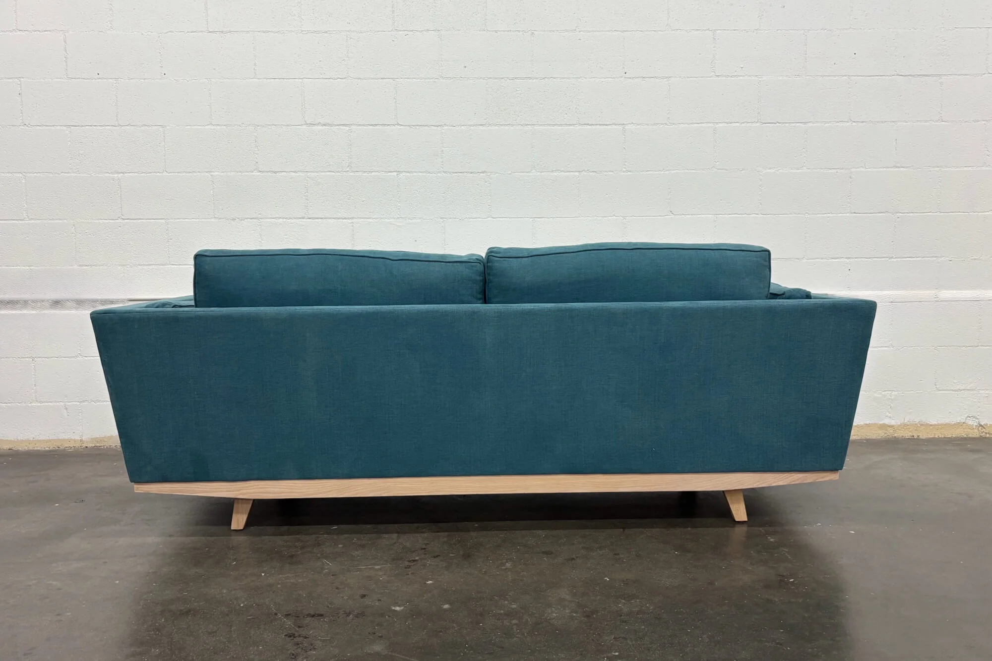 Kirnik Sofa with Natural Latex Cushions - Image 5