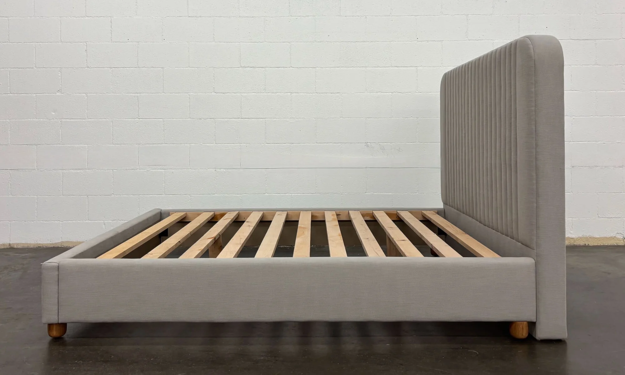 Pippen Bed in Latex - Cal King - Image 3