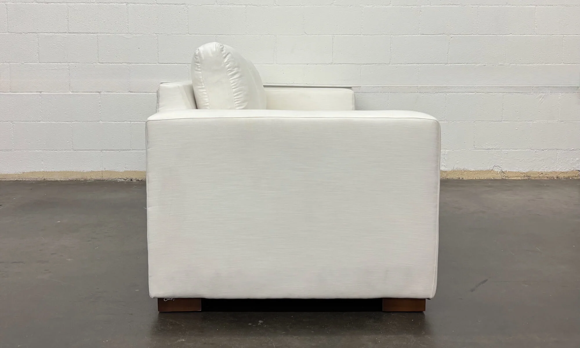 Rio Sofa with Natural Latex Cushions - Image 4